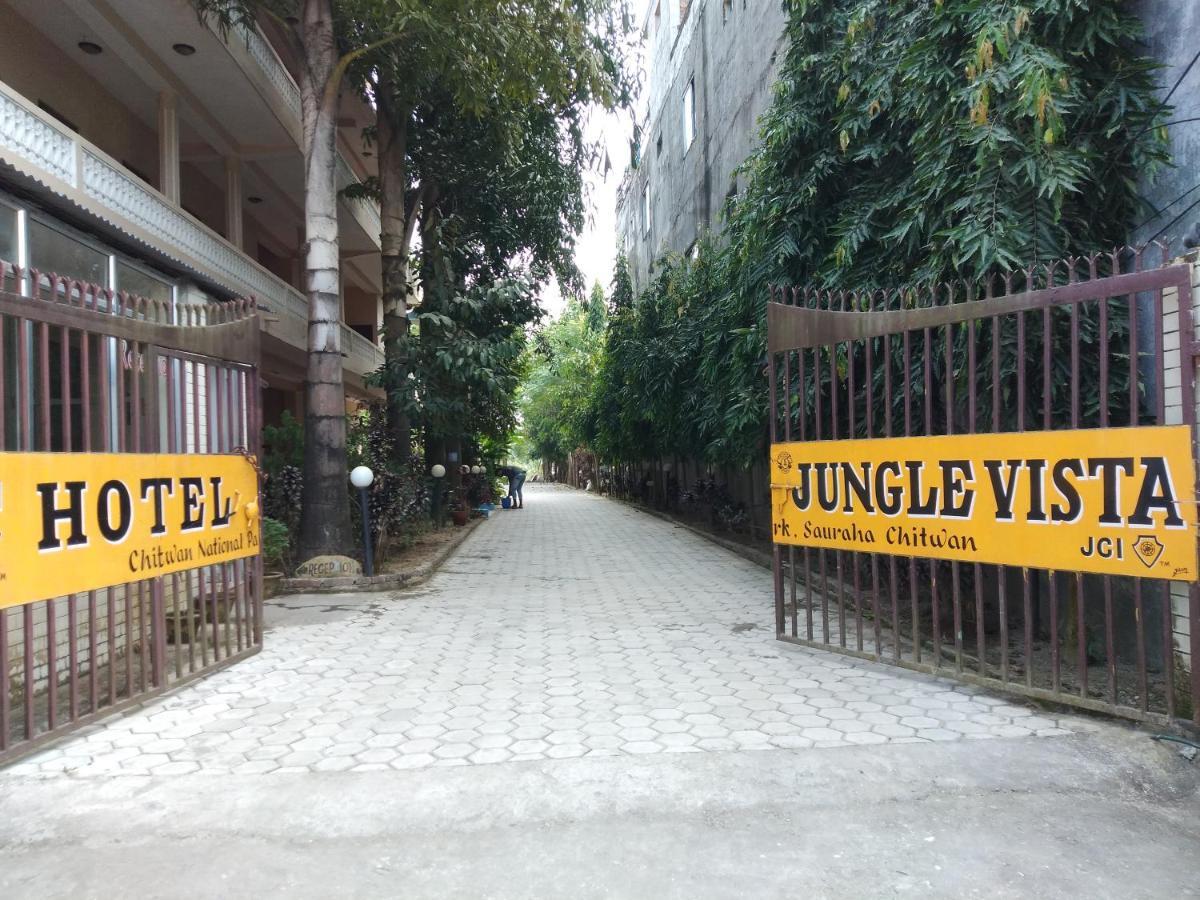 Hotel Jungle Vista Sauraha Eksteriør billede